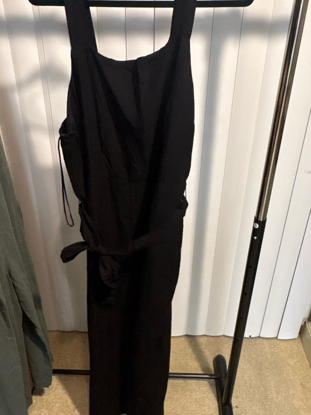 H&M Black Sleeveless jumper with Tie-Waist